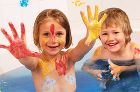 Tinti: diversión multicolor para el baño