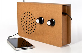 La radio de cartón reciclado
