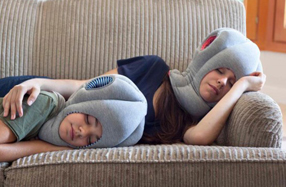 Ostrich Pillow Junior: la almohada perfecta para la siesta de los niños