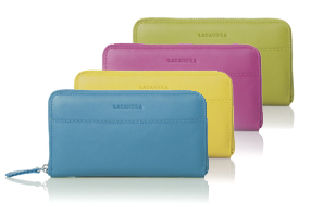 Cartera de piel by Lacambra: práctica y con estilo