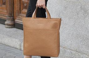 Bolso Tote de asa corta en piel by Lacambra