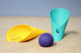 El accesorio más útil para la playa o la nieve: Cuppi de Quut