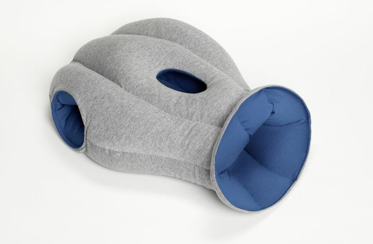 Ostrich Pillow el invento para descansar donde quieras en