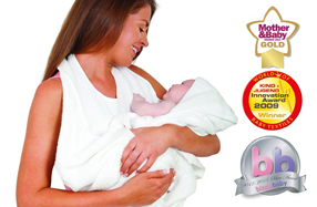 La toalla de baño para bebés más práctica y premiada