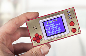 Videoconsola de bolsillo con juegos retro