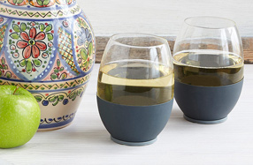 Vasos que mantienen frías las bebidas