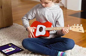 Loog, su primera guitarra eléctrica