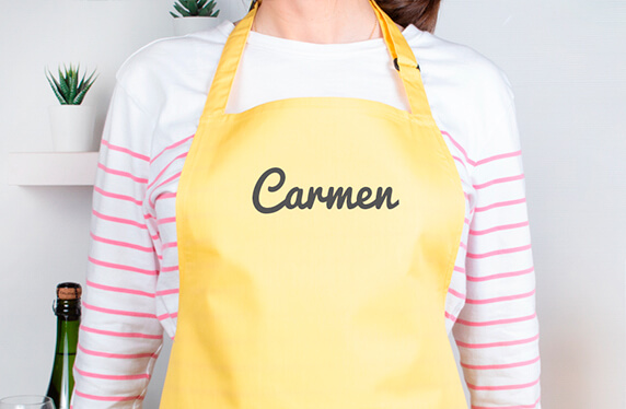 Delantal personalizado de algodón. Modelo Nombre