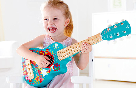 Guitarra hippie de madera