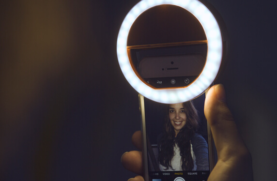 Aro de luz para salir perfecta en los sefies