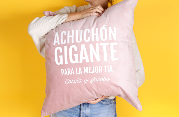 Cojín personalizado "Abrazo gigante"