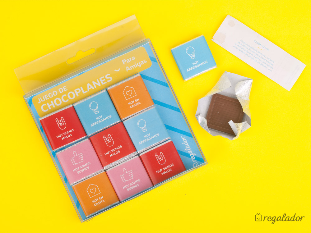 Juego de chocoplanes con amigas