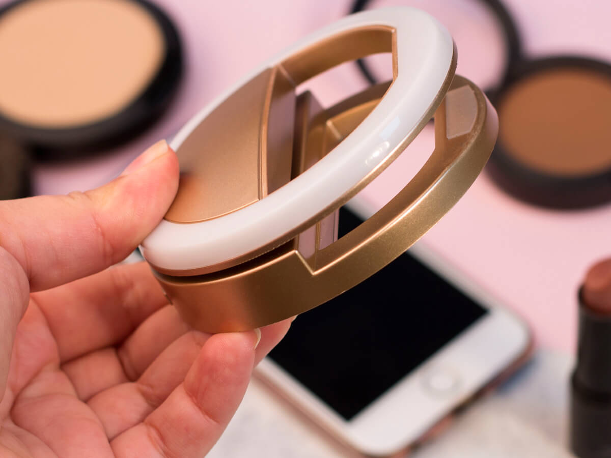 Aro de luz para salir perfecta en los sefies