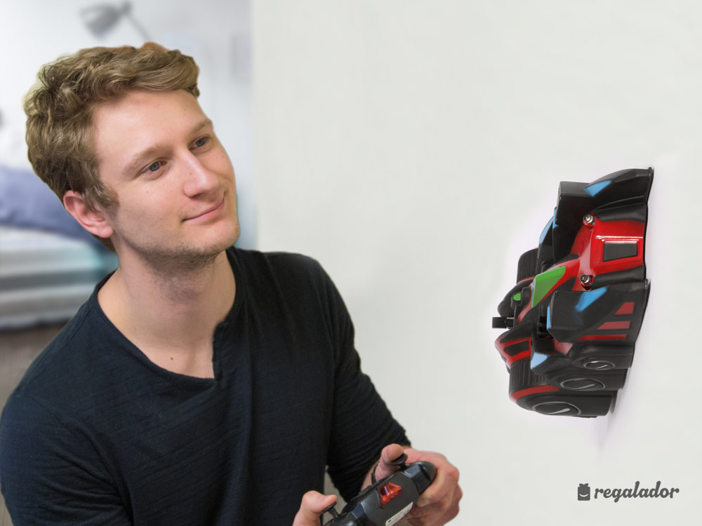 coche teledirigido antigravedad