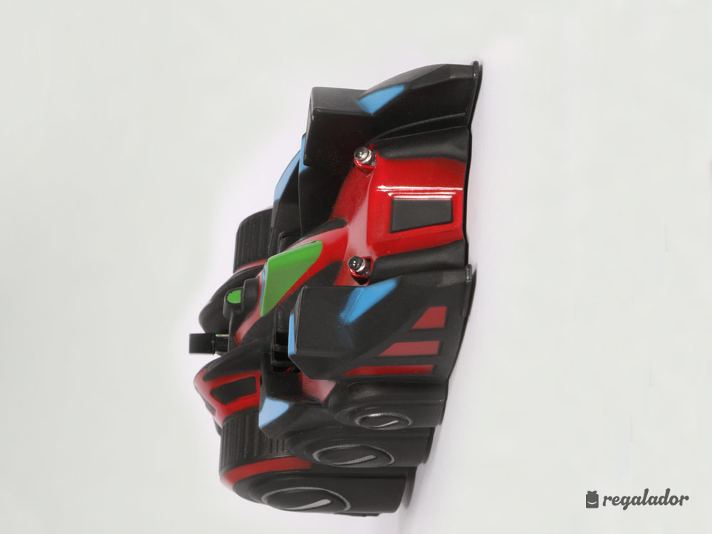 coche teledirigido antigravedad