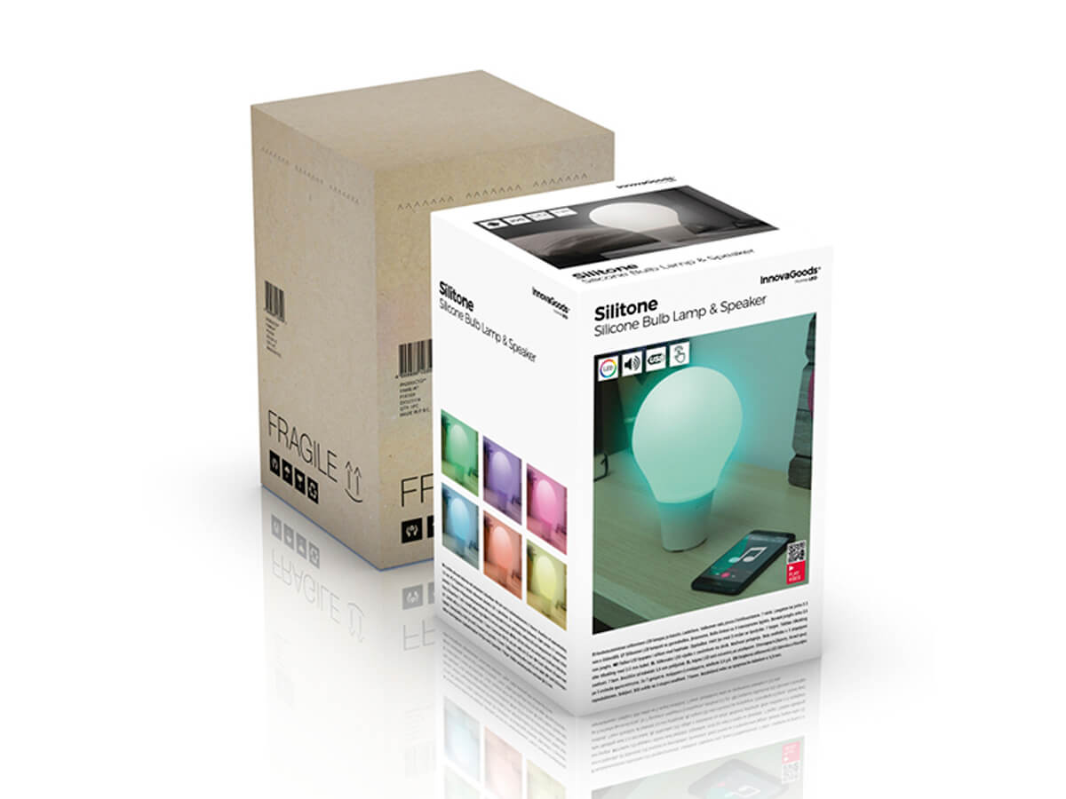 La lámpara LED con forma de bombilla