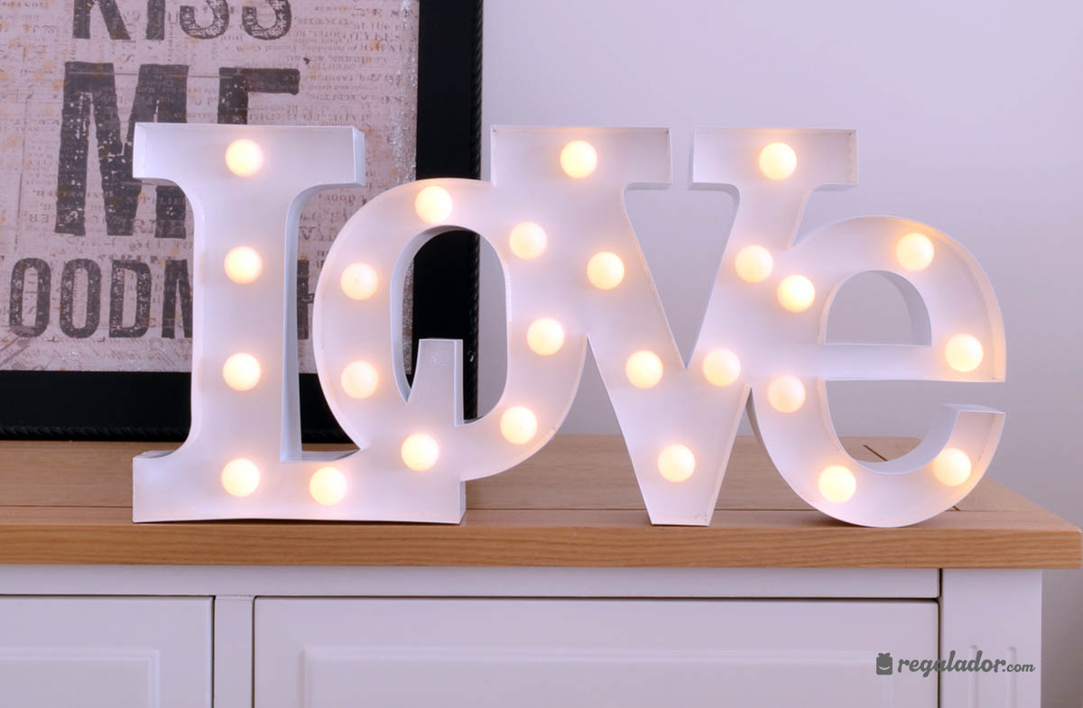 Regalador - Letras LOVE con luces LED. Envío gratis desde 25€