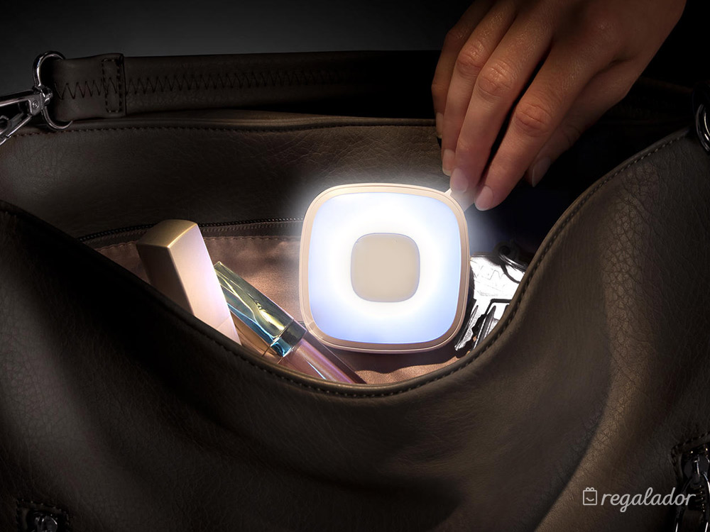 Luz led para encontrar las cosas en el bolso
