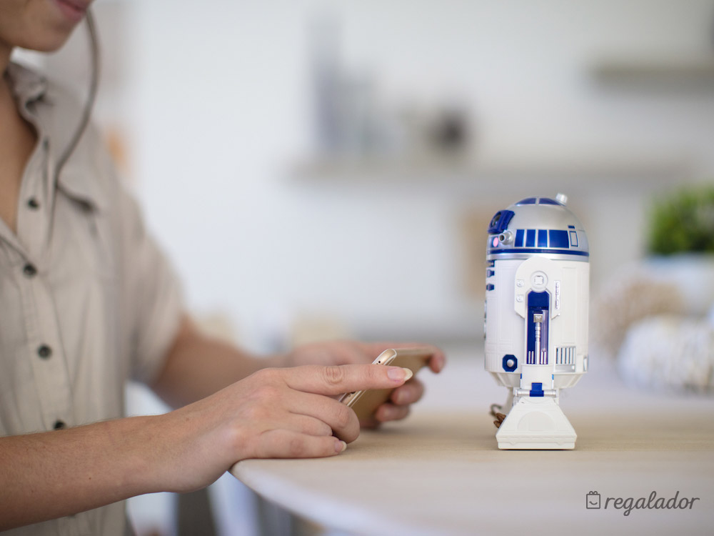 Sphero R2-D2: El droide con realidad aumentada de Star Wars