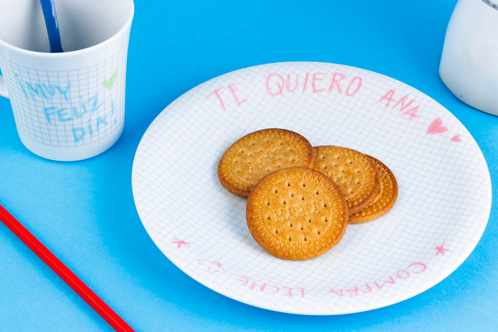 Set de vajilla para dejar notas por la mañana