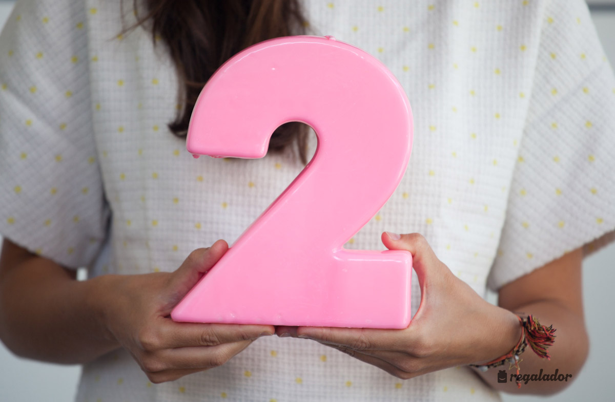 Velas gigantes con forma de números