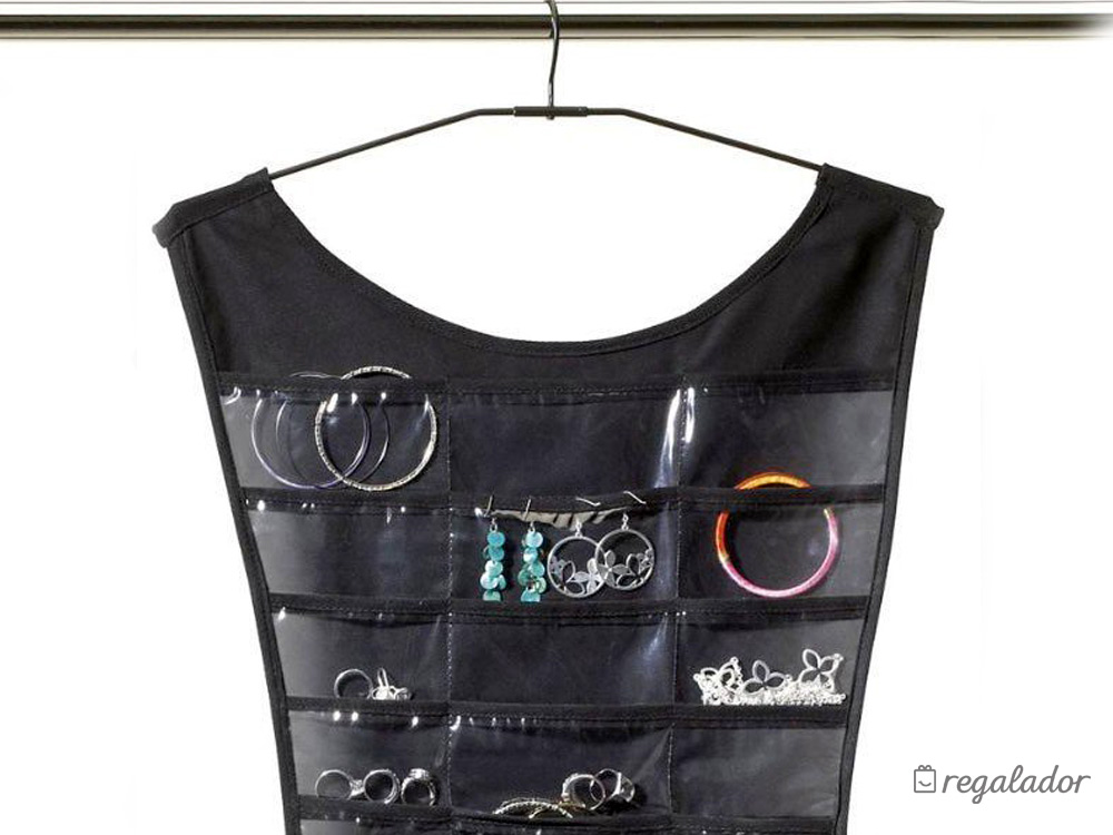 El vestido Umbra, ideal para todas tus joyas