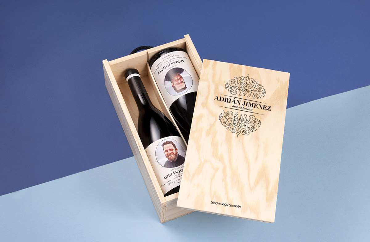 TOP 20 regalos para San Valentín Pack de 2 botellas de vino tinto. Diseño Gran Reserva - Incluye caja de madera personalizada 36€